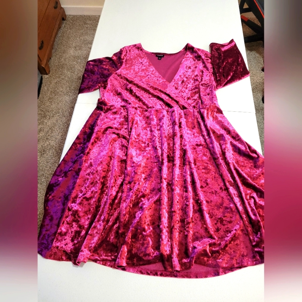 Torrid Pink Velvet Dress Size 3X